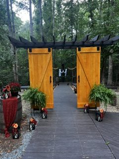 wedding venue barn setting